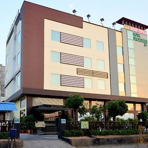 Oyo 7130 Hotel Broadway